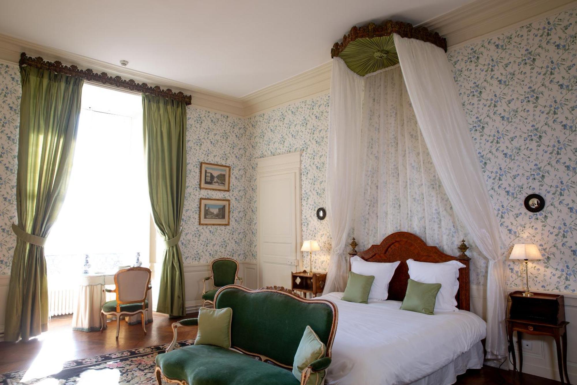 Chateau De Montmirail Montmirail  Стая снимка